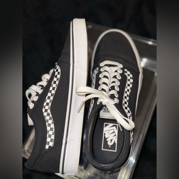 Vans Black and White Sneakers with Canvas Upper - Picture 9 of 12